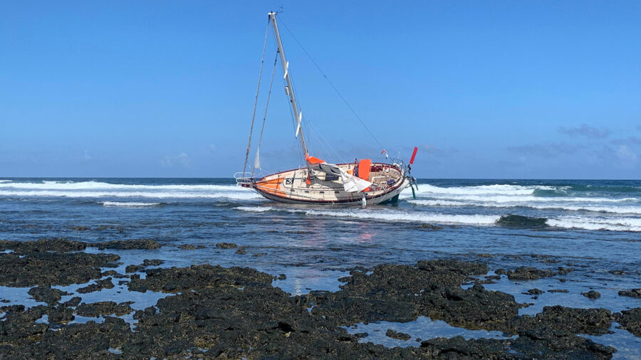 Golden Globe Race 2022 – Zátonyra futás, nehézségek és hurrikánveszély