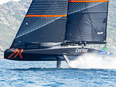 A Flying NIkka 60 lábas  offshore foiler