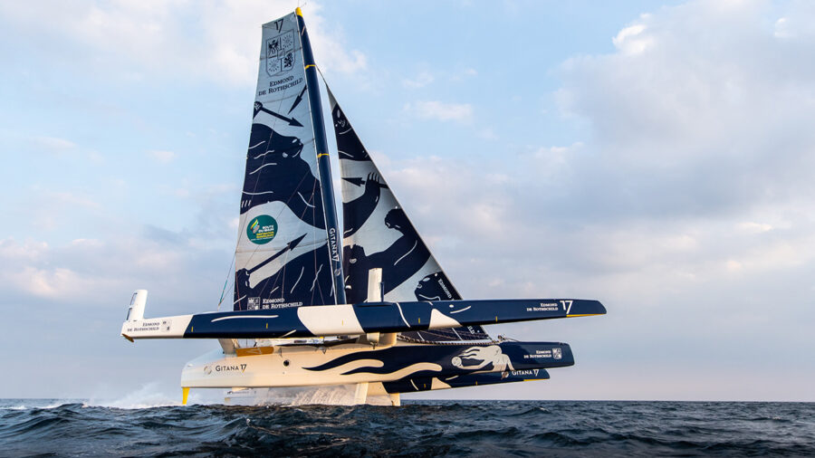 Route du Rhum 2022 - Célban az abszolút első három Ultim, félúton a hajók java