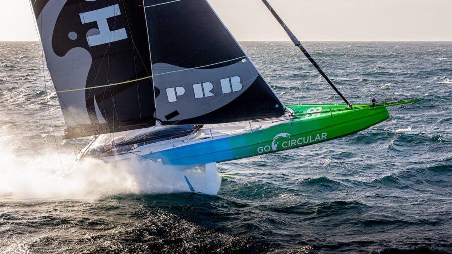 Ocean Race 2023 - 640 mérföldes 24 órás egytestű rekordmenet és ütközés 29 csomóval