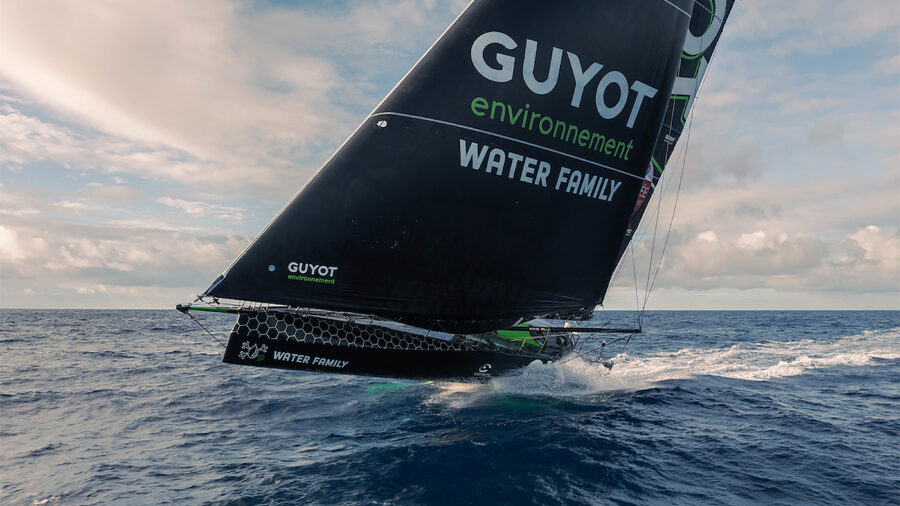 Ocean Race 2023 – Newportba ért három hajó, ám a Guyot is elvesztette az árbócát