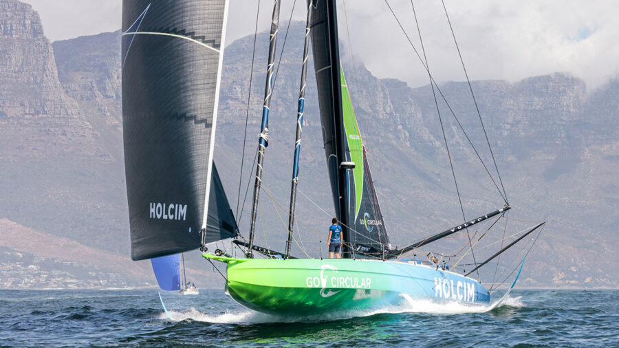 IMOCA 60 - A Défi Azimut rajtjához közeledve színt vallott a PRB csapat Kevin Escoffier-vel kapcsolatban