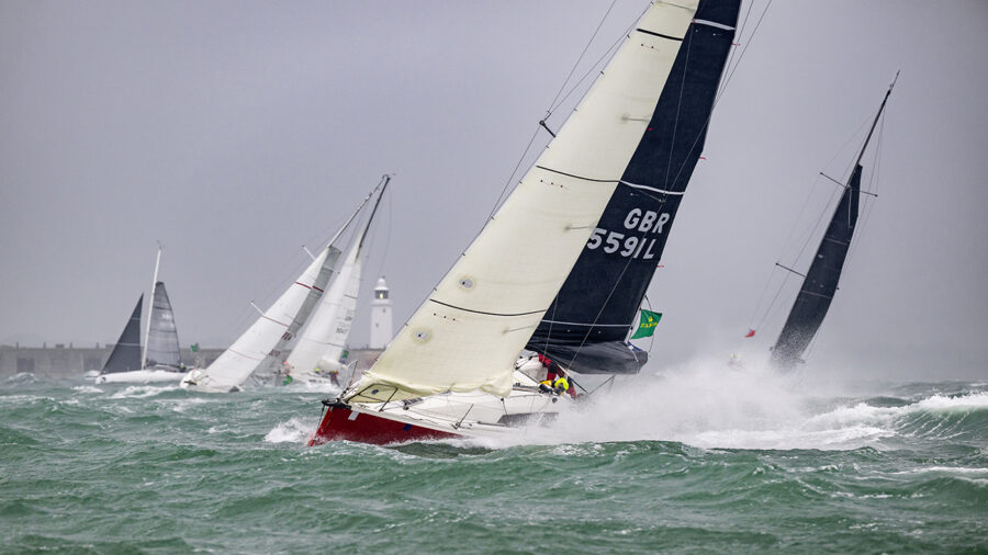 50. Rolex Fastnet Race - A Lizard Point közelében vitorlázik a magyar hajó