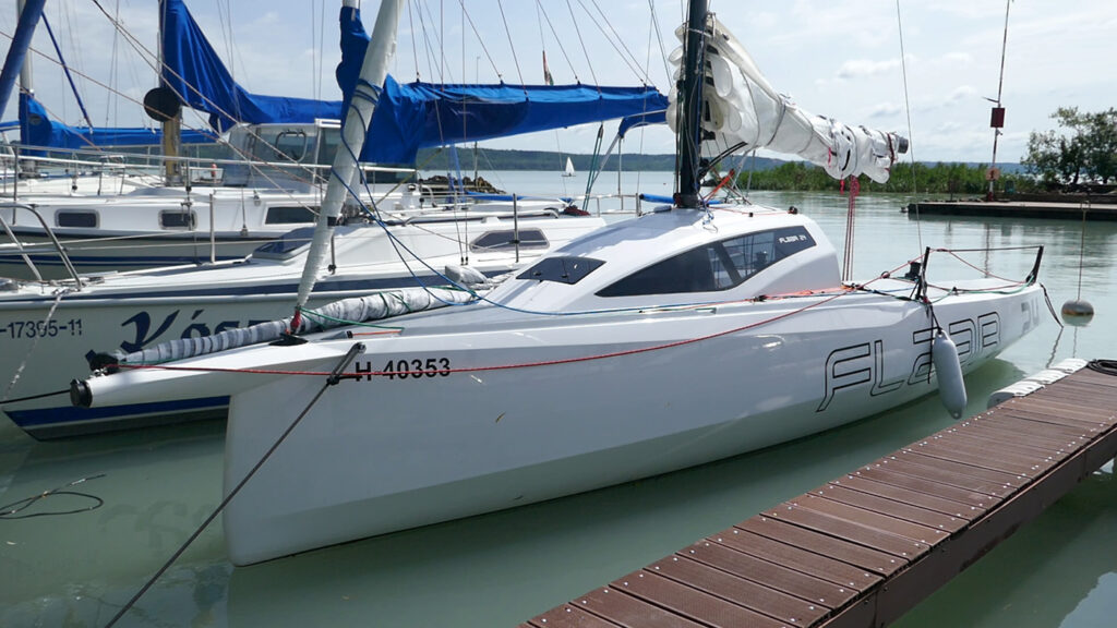 Flaar 24 – Remek Kékszalag-menet után hajóbemutató és teszt Almádiban