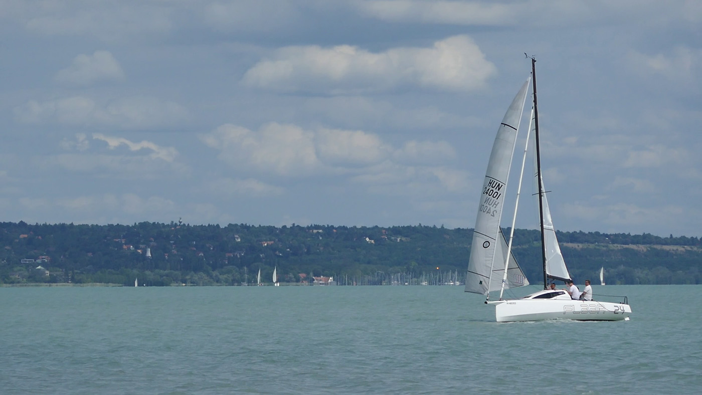 Flaar 24 – Remek Kékszalag-menet után hajóbemutató és teszt Almádiban