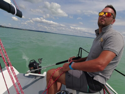 Flaar 24 – Remek Kékszalag-menet után hajóbemutató és teszt Almádiban