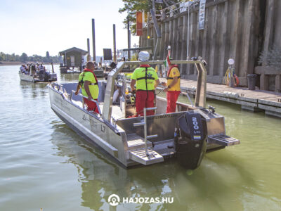 12 darab árvízvédelmi mentőhajót vásárolt a Katasztrófavédelem
