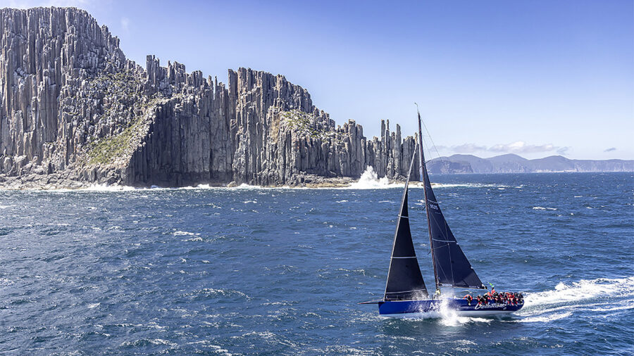 Rolex Sydney Hobart 2023 –  Rajtol a legendás karácsonyi offshore regatta 78. versenye –  élőkép a rajtról