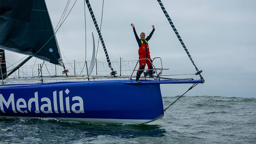 IMOCA 60 – Veszélyben Pip Hare Vendée Globe programja – verseny, felkészülés, partnerség, minden félnek hasznos módon