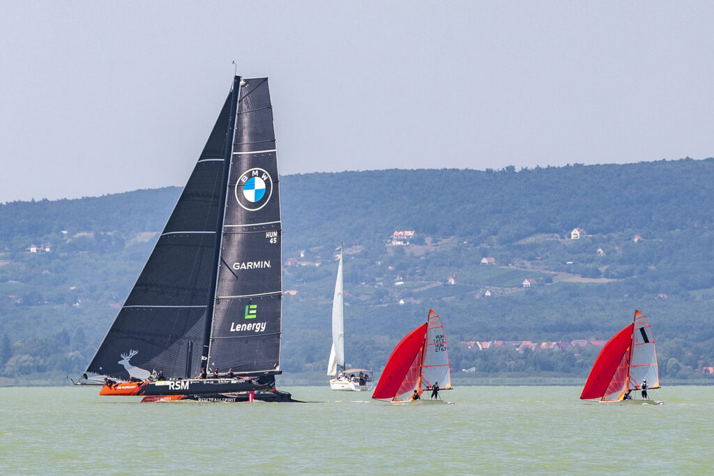 56. KÉKSZALAG – ÉLŐ közvetítés, folyamatosan frissülő cikk a versenyről