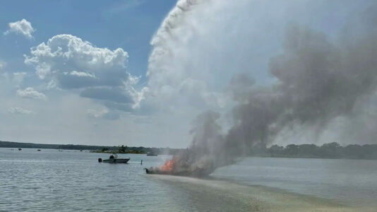 Vízi tűzesetek – a tankolás veszélyei – kigyulladt egy hajó