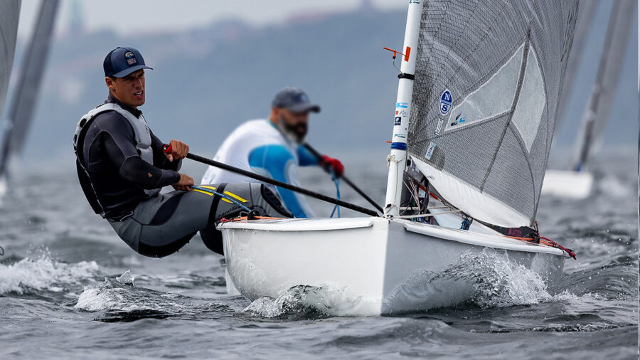 Finn Gold Cup 2024 – Németh Doma vezet a világbajnokságon Aarhusban