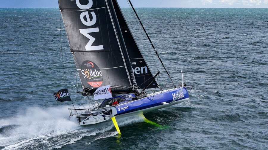 Vendée Globe 2024 - Eltört Pip Hare árbóca